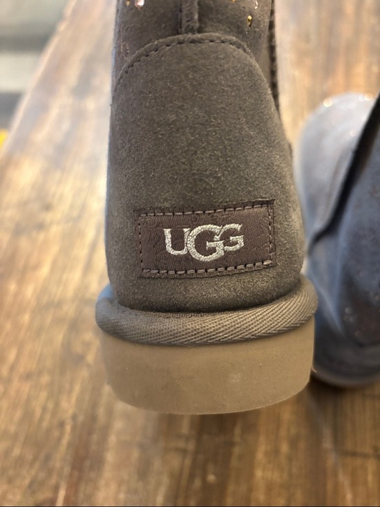 UGG Classic Mini Zodiac Boots Grey Size 8 NWOB - Picture 6 of 9
